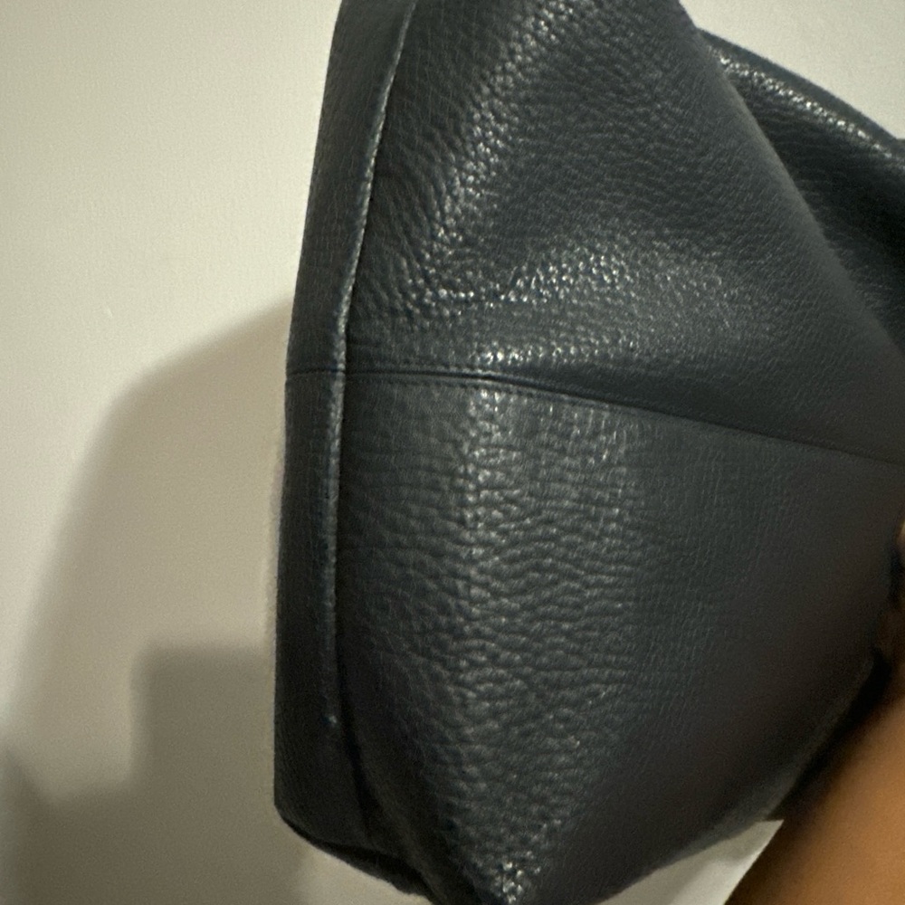 Dooney & Bourke Navy Blue Pebbled Leather Hobo Shoulder Handbag - Picture 7 of 13